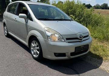 Toyota Corolla Verso 124.665 km 3.300 &euro; Berlin 13629
