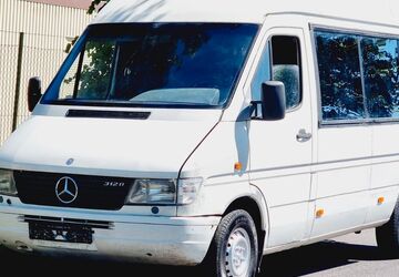 Mercedes-Benz Sprinter 181.445 km 5.950 &euro; Berlin 13629