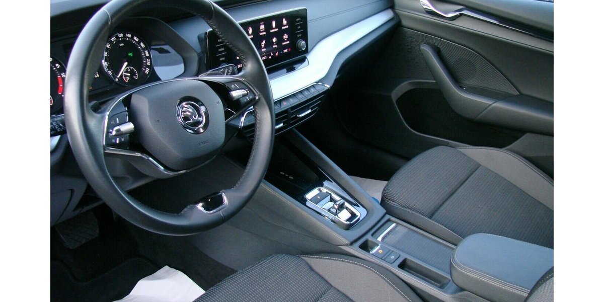 Skoda Octavia 2.0TDI Selection LED Tempomat Spurhalteass 56.838 km 23.980 &euro; Falkensee 14612