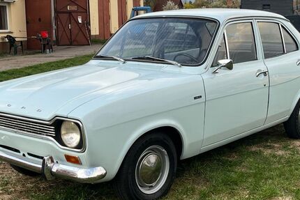 Ford Escort 175.000 km 19.900 &euro; Berlin 10365