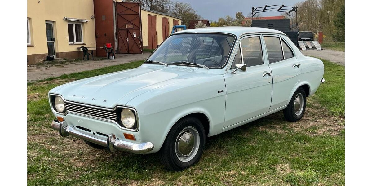 Ford Escort 175.000 km 19.900 &euro; Berlin 10365