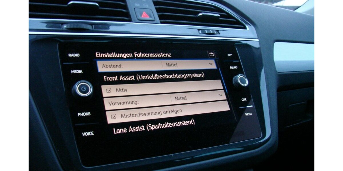 VW Tiguan 2.0TSi 4M Comfortline SHZ ACC LED AHK 69.021 km 24.480 &euro; Falkensee 14612