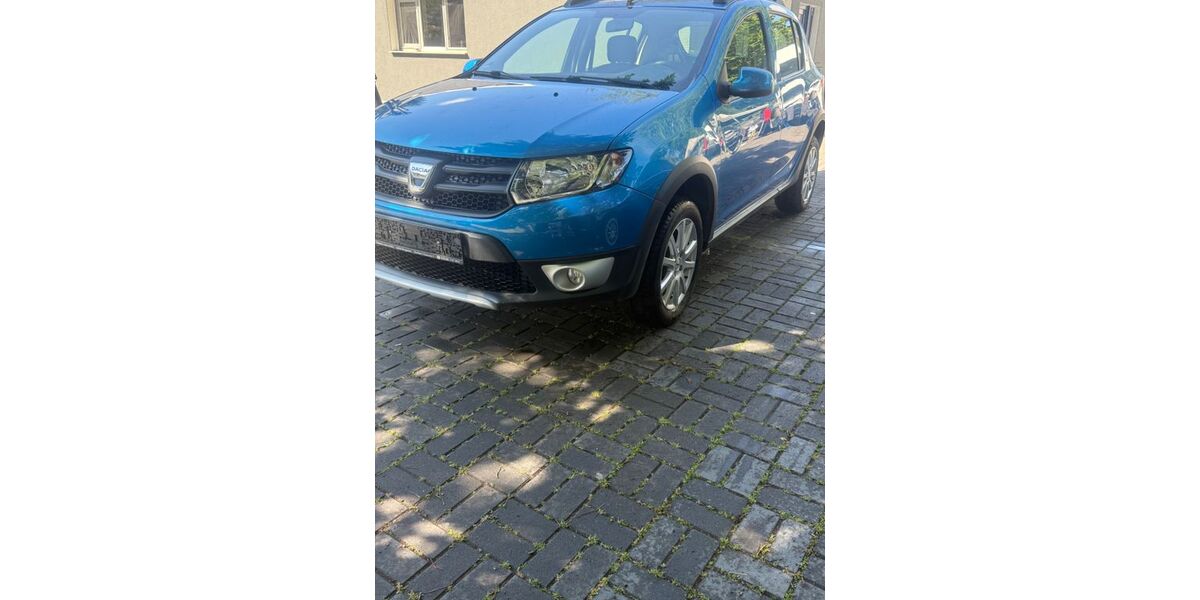 Dacia Sandero 160.000 km 2.599 &euro; Berlin 13357