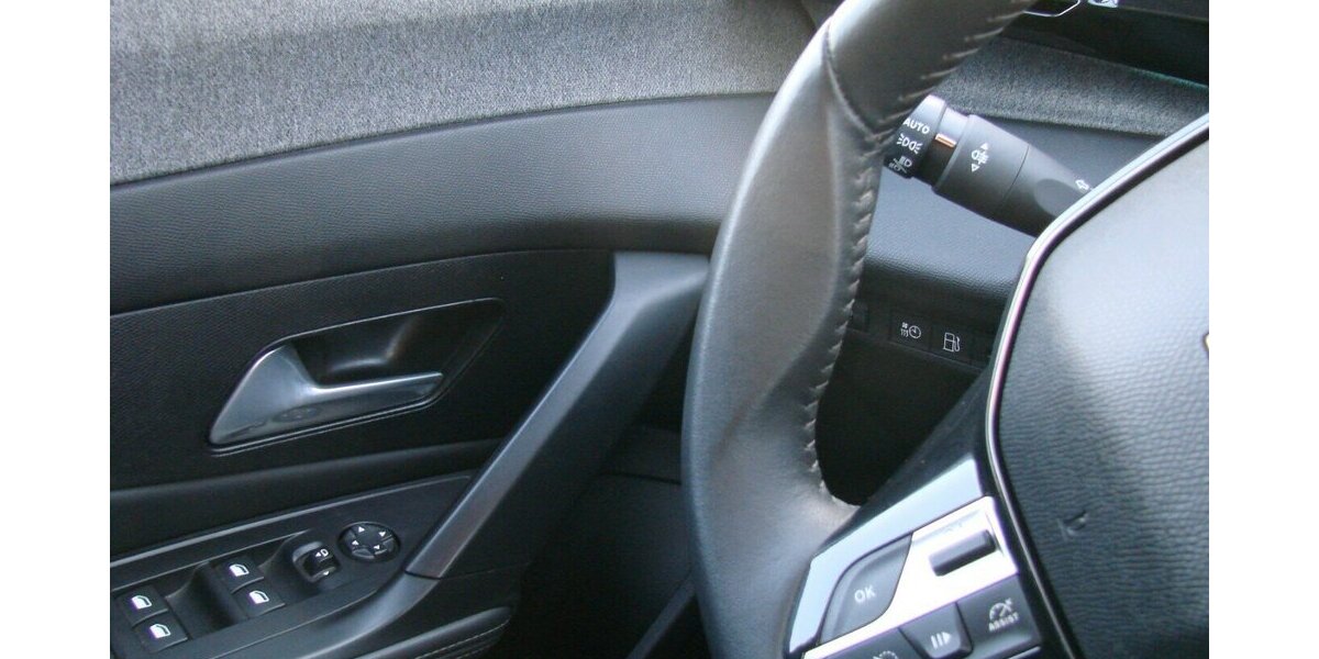 Peugeot 308 SW 1.6 Hybrid Allure Pack HY 180 ACC 360º 44.600 km 23.980 &euro; Falkensee 14612