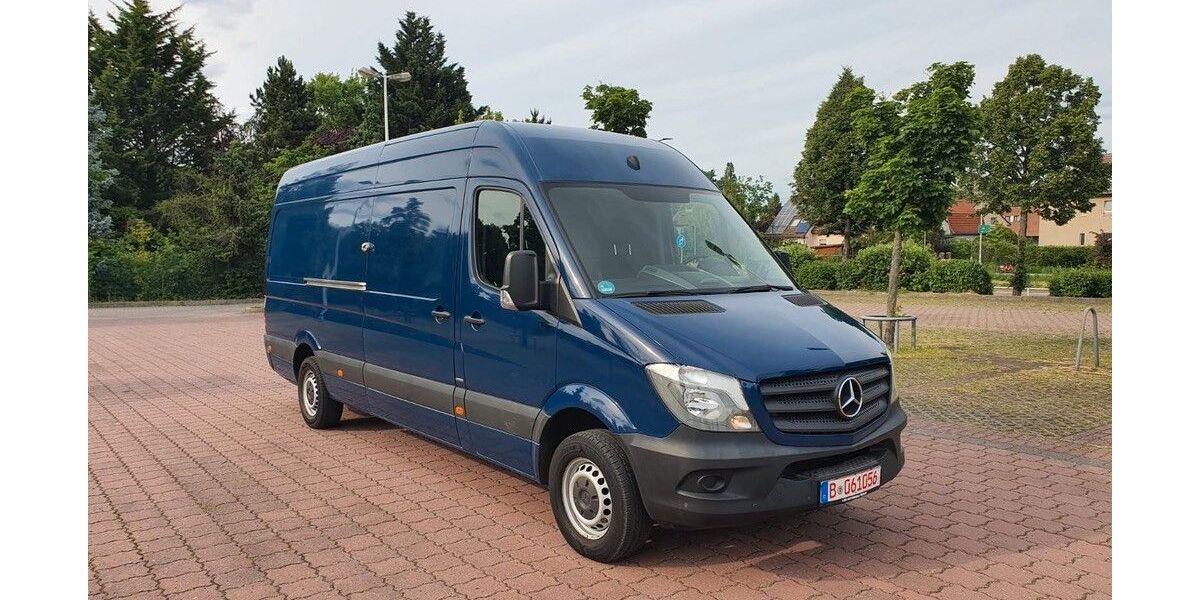 Mercedes-Benz Sprinter 236.670 km 11.900 &euro; Berlin 13055