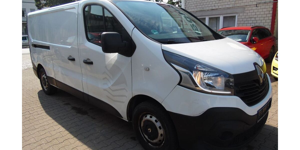 Renault Trafic 246.906 km 5.900 &euro; Berlin 13437