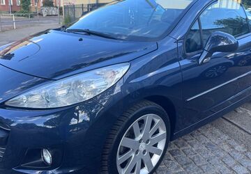 Peugeot 207 125.000 km 5.690 &euro; Berlin - Tempelhof 12107