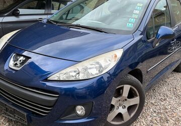 Peugeot 207 125.000 km 1.450 &euro; Berlin 10245
