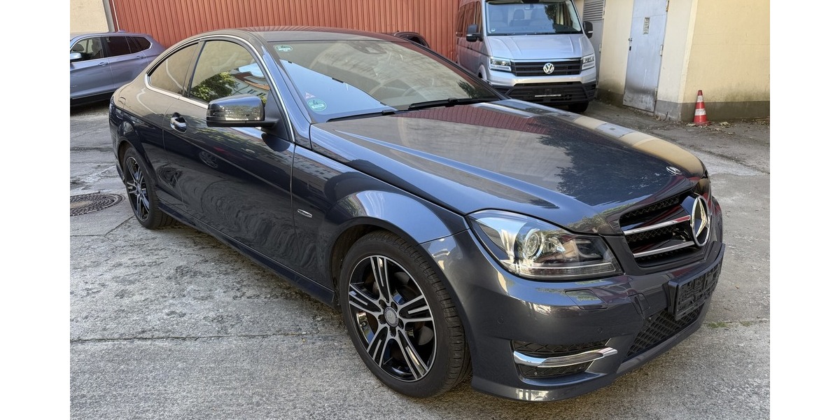 Mercedes-Benz C 180 Coupe CGI Edition C AMG LOOK 64.300 km 17.900 &euro; Berlin 10247