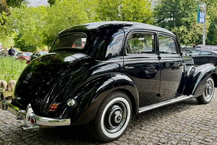 Mercedes-Benz 220 17.072 km 38.900 &euro; Berlin 12109