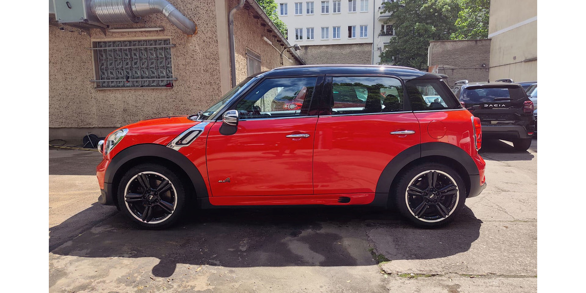 Mini Cooper_S_COUNTRYMAN_JWC_Kit_All4_Navi_Schiebed. 116.200 km 7.900 &euro; Berlin 10247