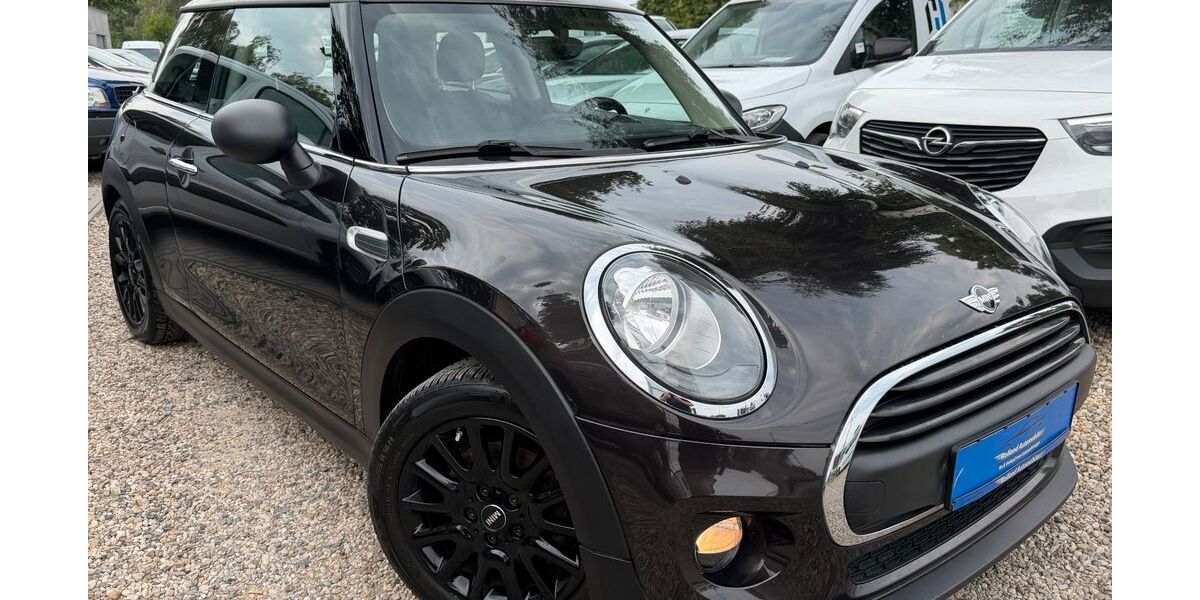 Mini ONE 141.423 km 6.990 &euro; Berlin 13089