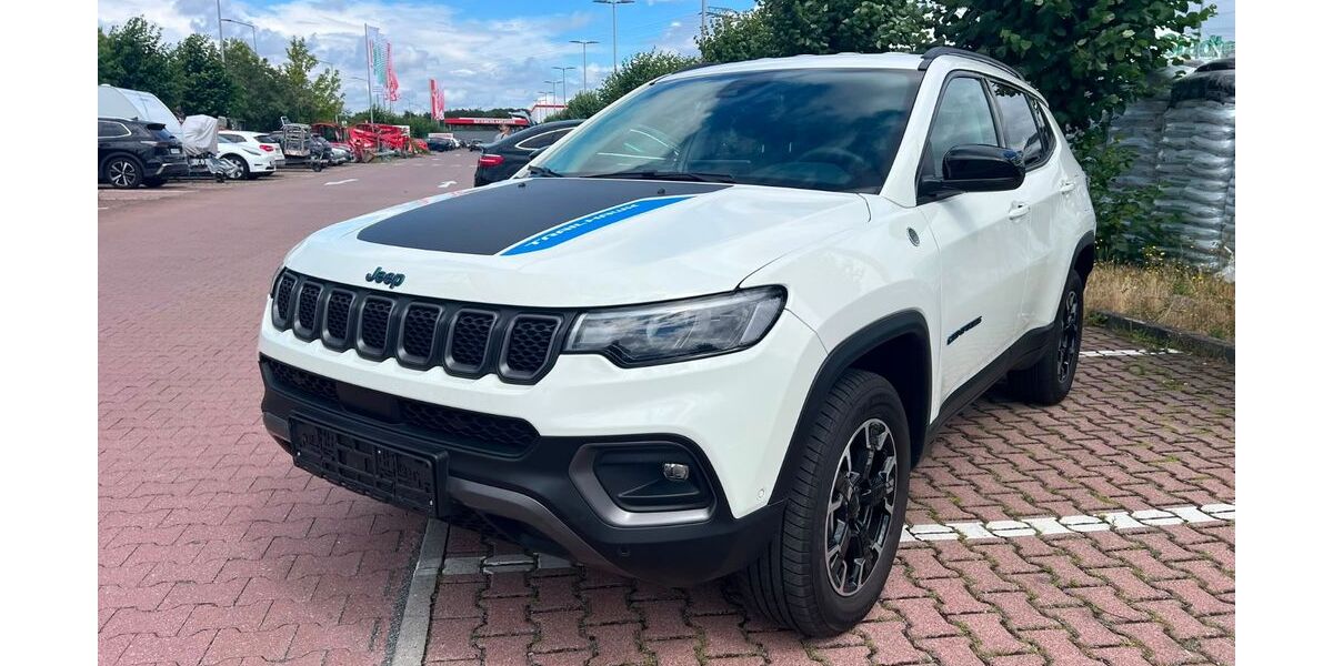 Jeep Compass 83.000 km 17.850 &euro; Mahlow 15831