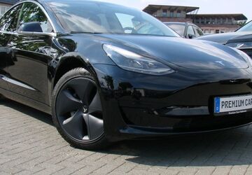 Tesla Model 3 71.978 km 23.980 &euro; Falkensee 14612