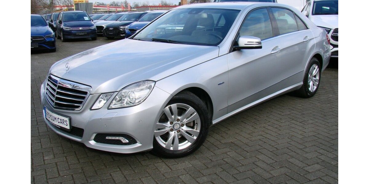 Mercedes-Benz E 220 CDI Avantgarde BlueEfficiency Multikontursit 141.322 km 14.980 &euro; Falkensee 14612