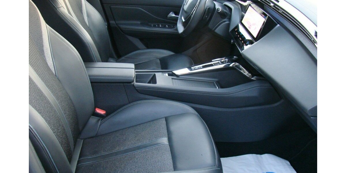 Peugeot 308 SW 1.6 Hybrid Allure Pack HY 180 ACC 360º 44.600 km 23.980 &euro; Falkensee 14612