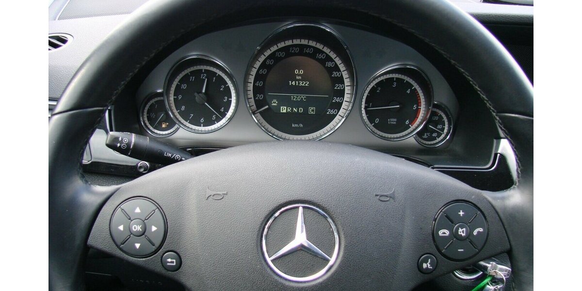 Mercedes-Benz E 220 CDI Avantgarde BlueEfficiency Multikontursit 141.322 km 14.980 &euro; Falkensee 14612