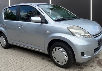 Daihatsu Sirion 145.201 km 2.699 &euro; Berlin 12349