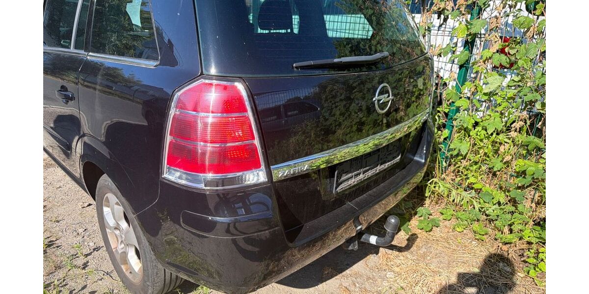 Opel Zafira 160.000 km 4.900 &euro; Berlin 12309