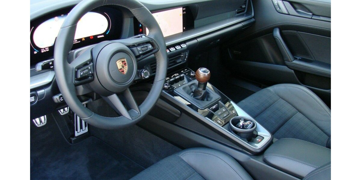 Porsche 992 .2 Carrera T Sport-Design Matrix Pano 360º BOS 8.426 km 129.980 &euro; Falkensee 14612
