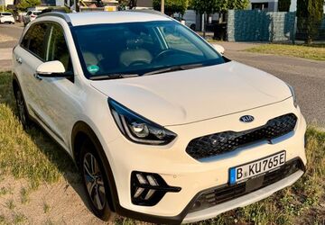 Kia Niro 132.000 km 15.600 &euro; Berlin 12621