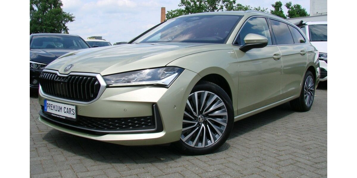 Skoda Superb 2.0TDi 4x4 L&K ACC SHZ LED AHK 360º HUD Can 25.989 km 38.880 &euro; Falkensee 14612