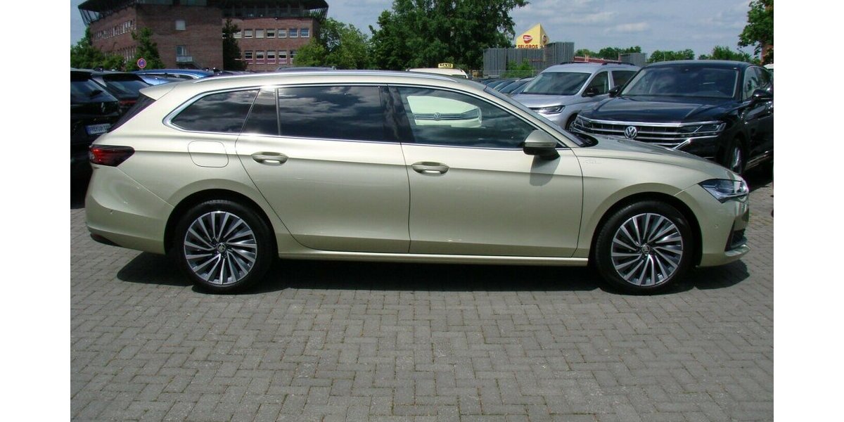 Skoda Superb 2.0TDi 4x4 L&K ACC SHZ LED AHK 360º HUD Can 25.989 km 38.880 &euro; Falkensee 14612