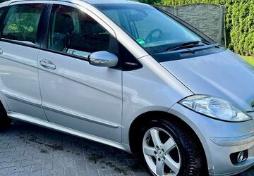 Mercedes-Benz A 150 131.000 km 2.499 &euro; Berlin 12357
