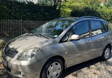 Toyota Verso 126.000 km 5.990 &euro; Berlin 14163
