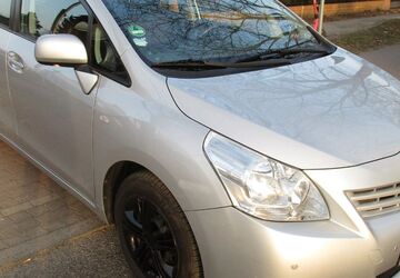 Toyota Verso 223.000 km 3.950 &euro; Berlin 12357