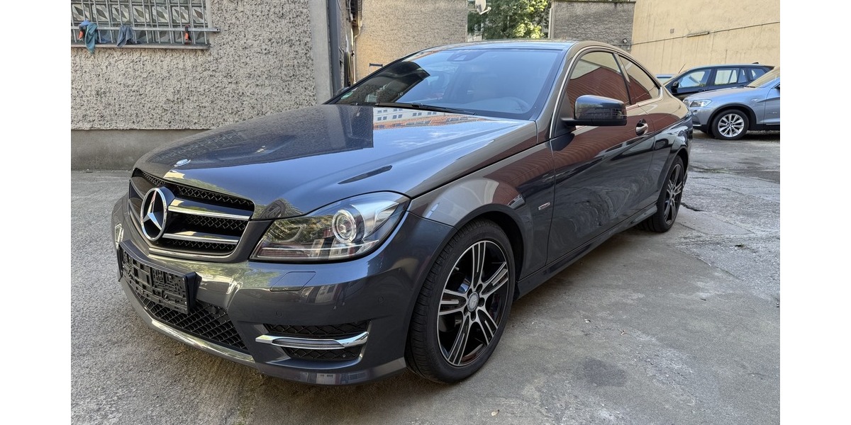 Mercedes-Benz C 180 Coupe CGI Edition C AMG LOOK 64.300 km 17.900 &euro; Berlin 10247