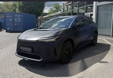 Toyota bZ4X 10.838 km 29.690 &euro; Berlin 13403