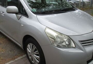 Toyota Verso 222.000 km 5.250 &euro; Berlin 12357