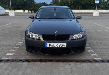 BMW 318 299.962 km 4.000 &euro; Potsdam 14480