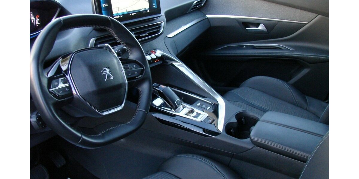 Peugeot 5008 1.2 PureTech130 Allure Pack 7-Sitzer 2WD LED 54.980 km 22.980 &euro; Falkensee 14612
