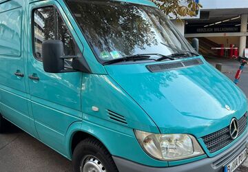 Mercedes-Benz Sprinter 151.000 km 5.500 &euro; Potsdam 14482