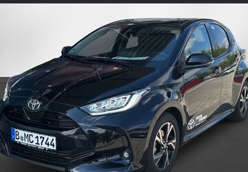 Toyota Yaris 1.500 km 28.900 &euro; Berlin 13403