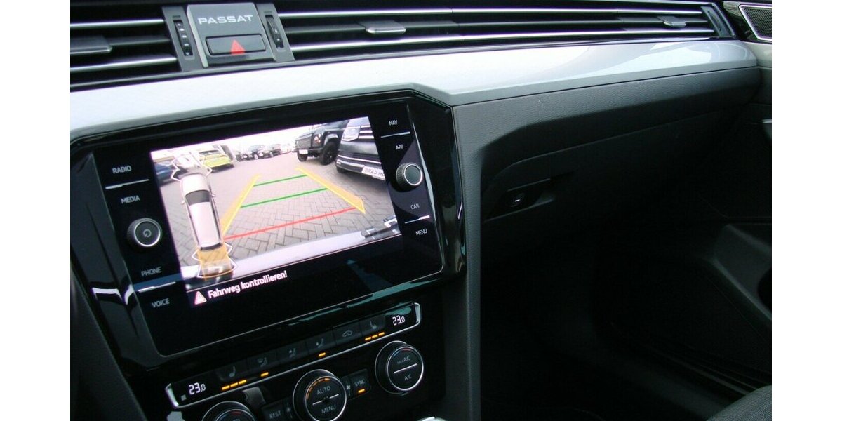 VW Passat 2.0TDi Business Panorama ACC IQ.Light 142.589 km 15.980 &euro; Falkensee 14612