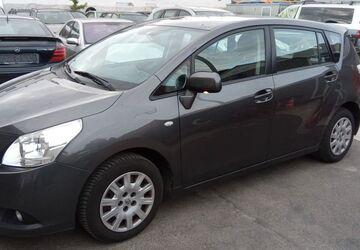 Toyota Verso 167.999 km 6.799 &euro; Berlin 12247