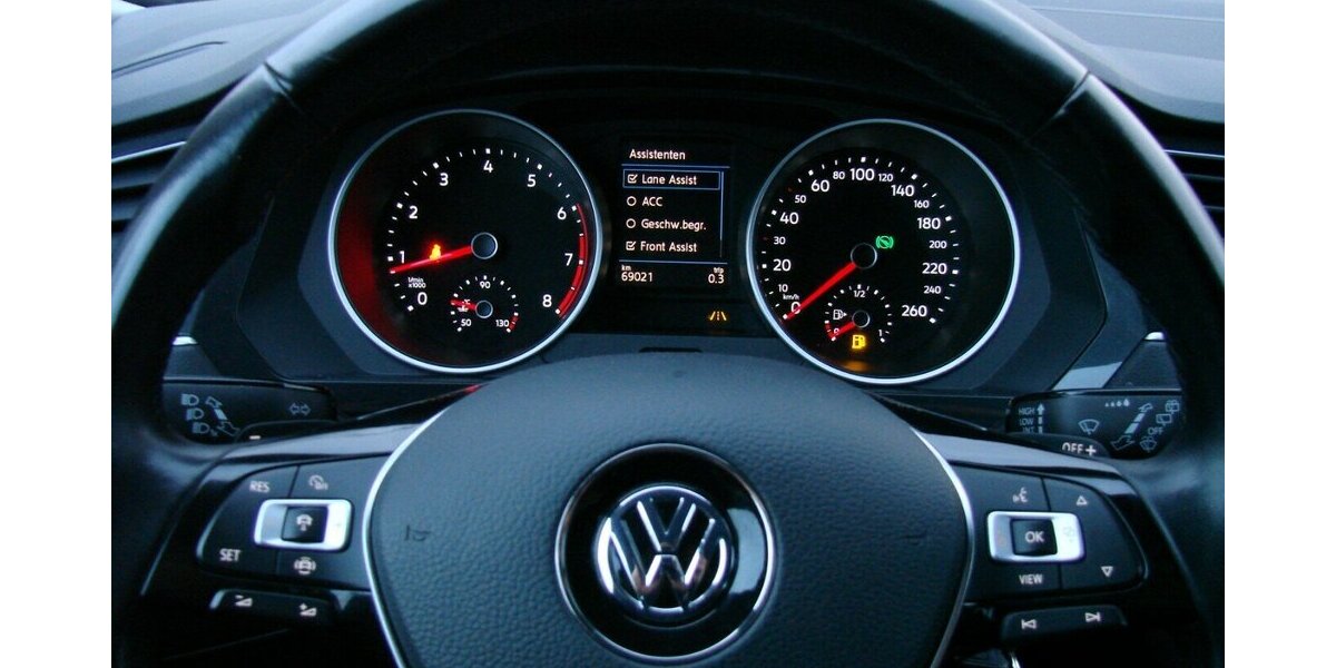 VW Tiguan 2.0TSi 4M Comfortline SHZ ACC LED AHK 69.021 km 24.480 &euro; Falkensee 14612