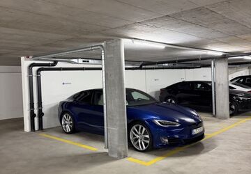 Tesla Model S 135.000 km 32.500 &euro; Berlin 13127