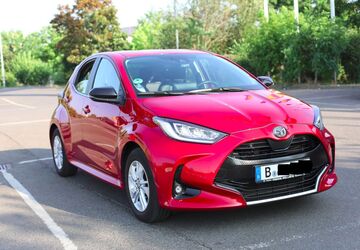 Mazda 2 Hybrid 35.000 km 21.390 &euro; Berlin 12159