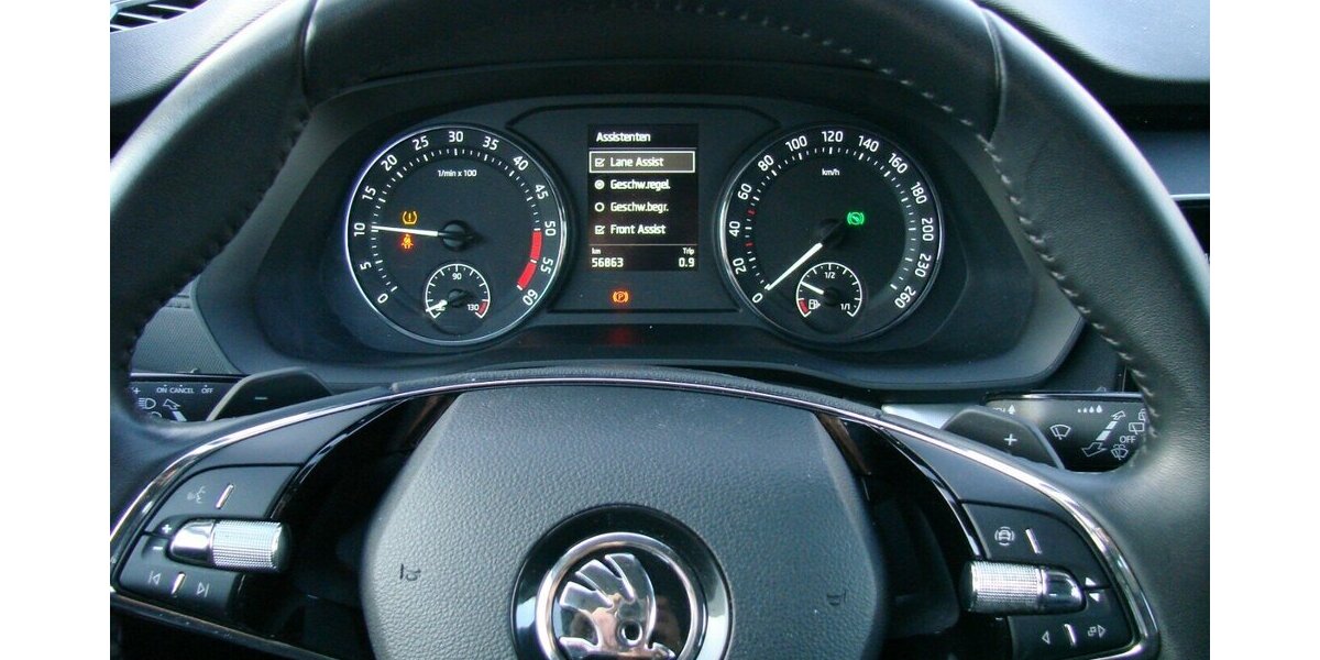 Skoda Octavia 2.0TDI Selection LED Tempomat Spurhalteass 56.838 km 23.980 &euro; Falkensee 14612