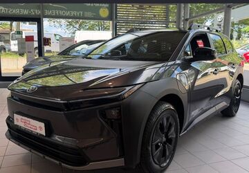Toyota bZ4X 1.001 km 54.090 &euro; Berlin 13403