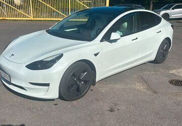 Tesla Model 3 47.441 km 23.890 &euro; Berlin 12109