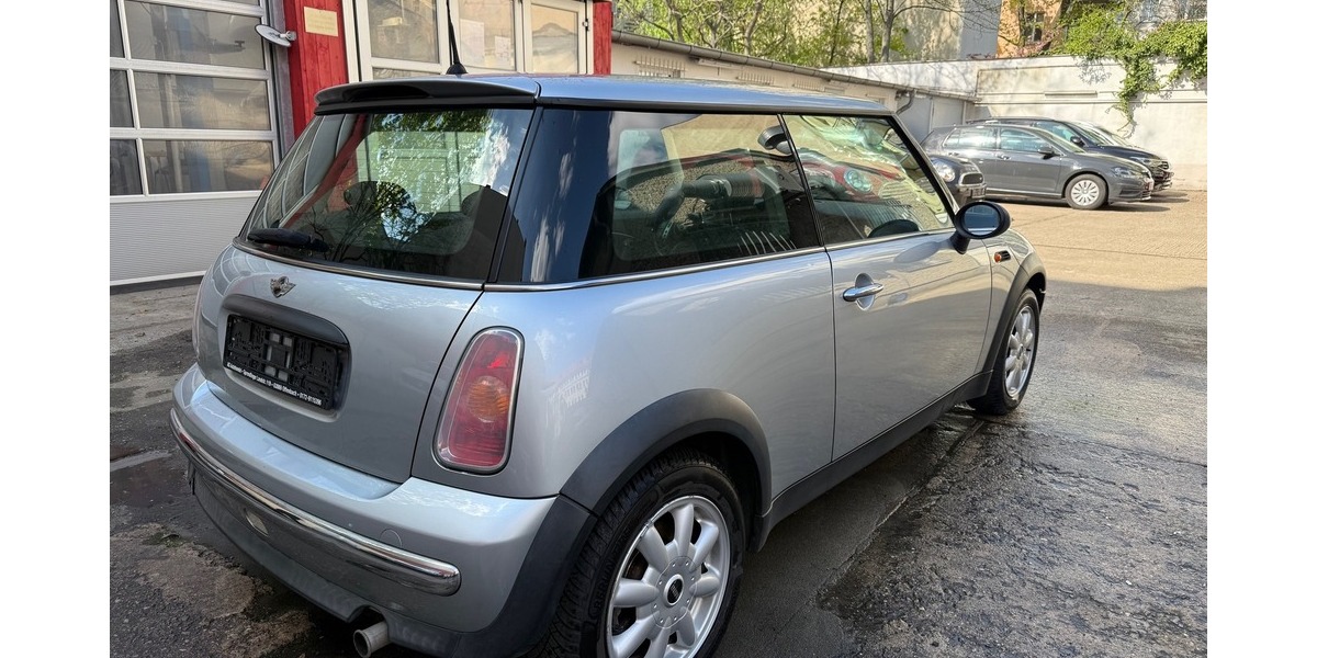 Mini One_MINI_1,6_Klima_Tempomat 184.000 km 900 &euro; Berlin 10247