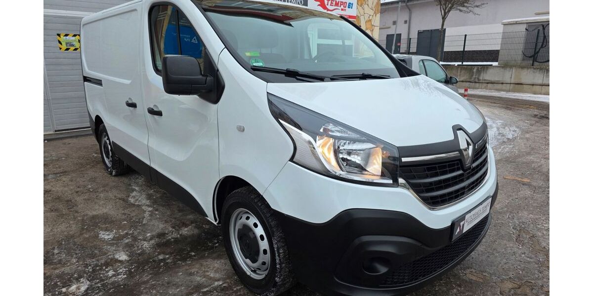 Renault Trafic 122.552 km 12.499 &euro; Berlin 12059