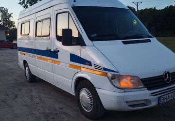 Mercedes-Benz Sprinter 284.000 km 4.400 &euro; Berlin 15749