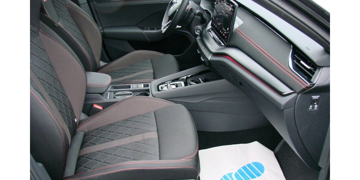 Skoda Octavia RS 2.0TSi AHK ACC LED Kamera 4.466 km 36.980 &euro; Falkensee 14612