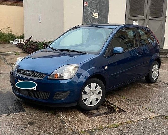 Ford Fiesta 61.500 km 3.200 &euro; Berlin 12169